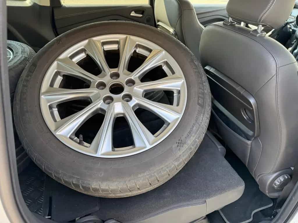 Ford Kuga 2.0 TDCi Vignale 4x4 AG AHK 2xKlima BiXen 02/2019-photo-11