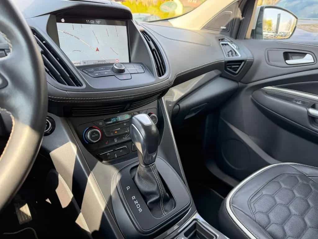 Ford Kuga 2.0 TDCi Vignale 4x4 AG AHK 2xKlima BiXen 02/2019-photo-8