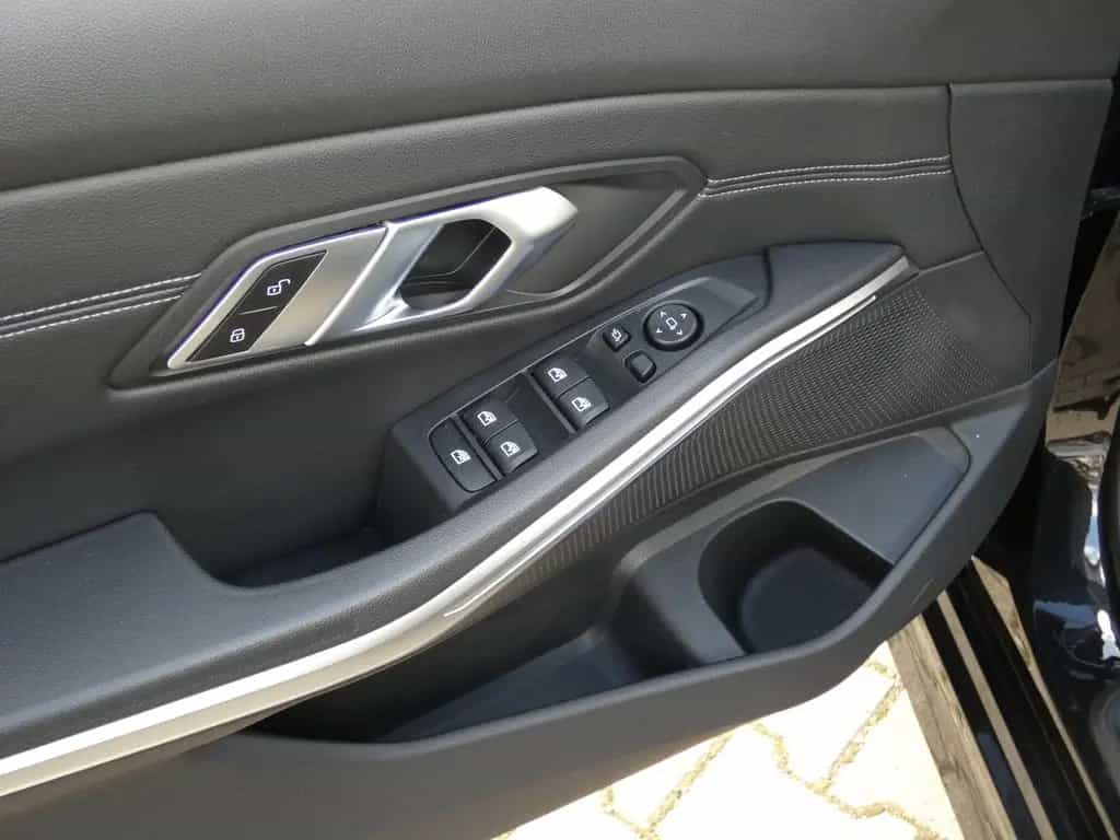 BMW 3 Series 320i xDrive Limousine Sport Line HiFi DAB LED 06/2021-photo-13