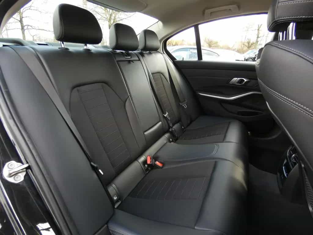 BMW 3 Series 320i xDrive Limousine Sport Line HiFi DAB LED 06/2021-photo-17