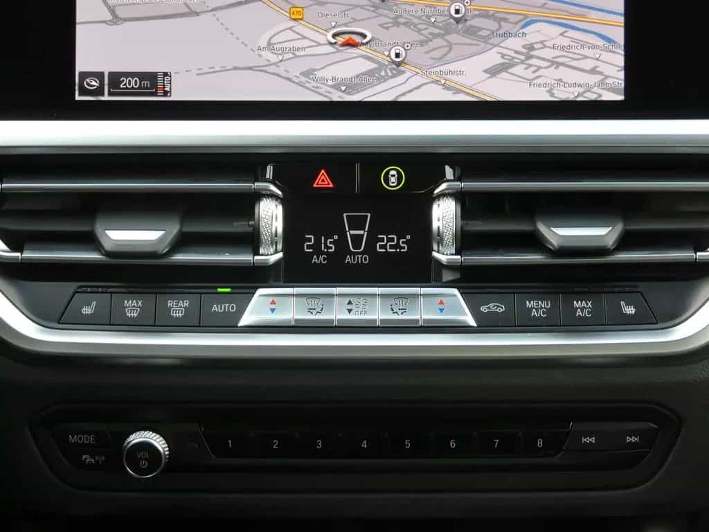 BMW 3 Series 320i xDrive Limousine Sport Line HiFi DAB LED 06/2021-photo-22