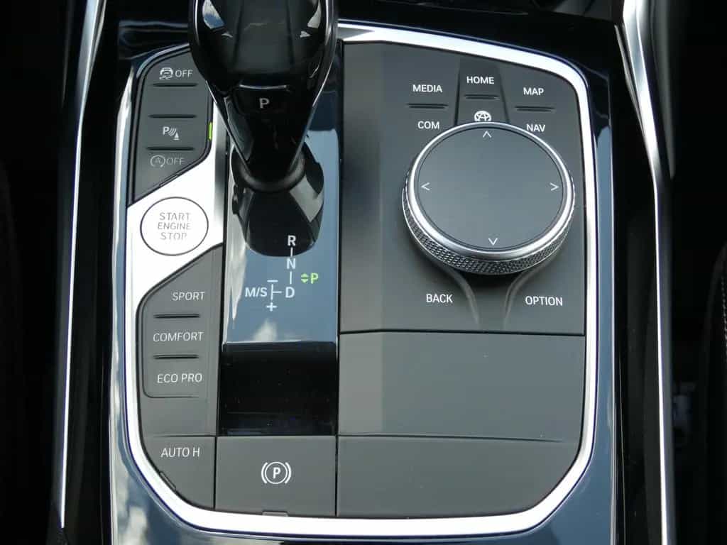BMW 3 Series 320i xDrive Limousine Sport Line HiFi DAB LED 06/2021-photo-23