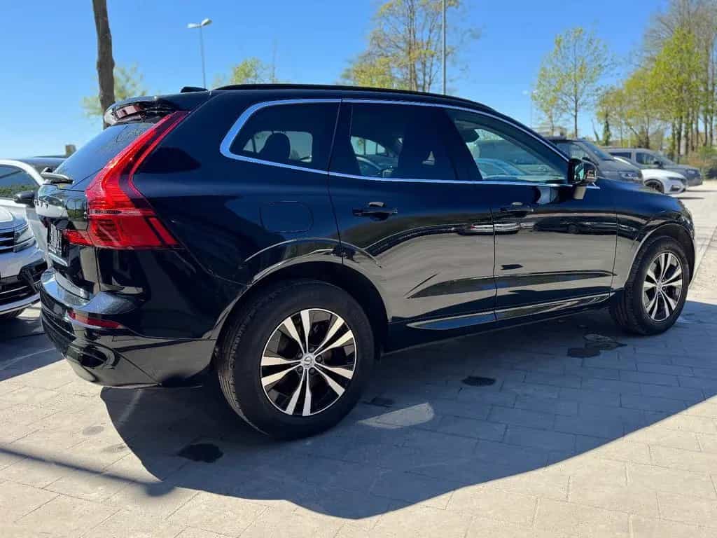Volvo XC 60 Momentum Pro *LEDER* 05/2022-photo-5