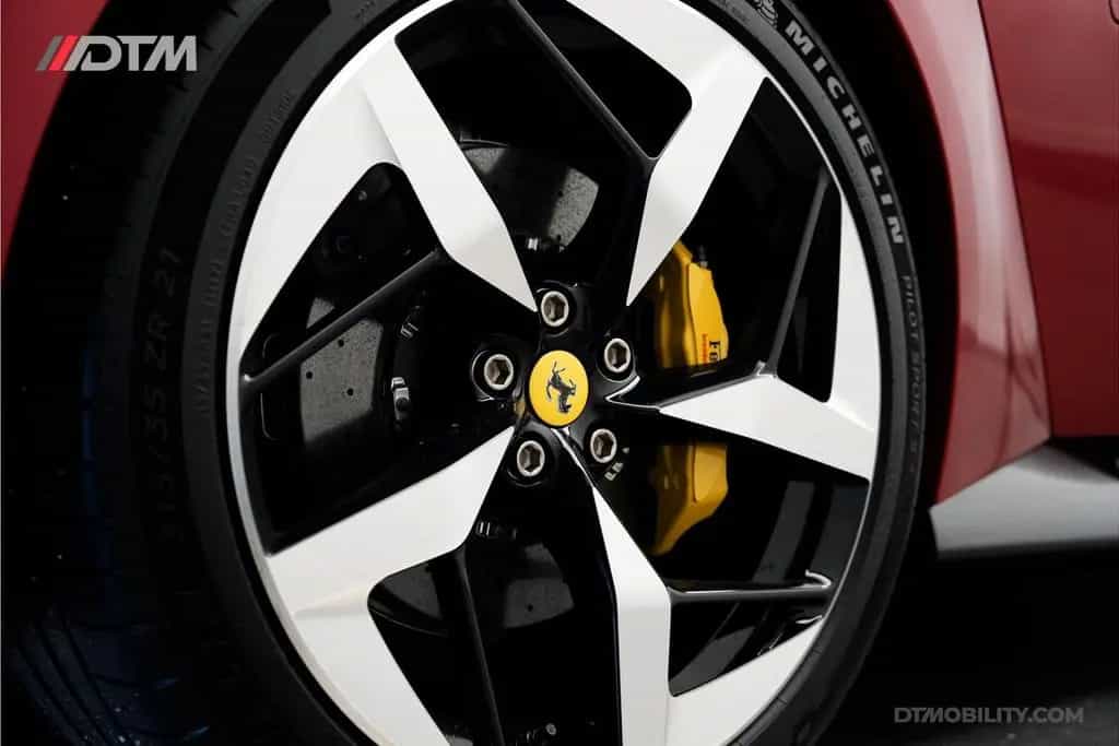 Ferrari 12 Cilindri 6.5 V12 Rosso 09/2025-photo-16