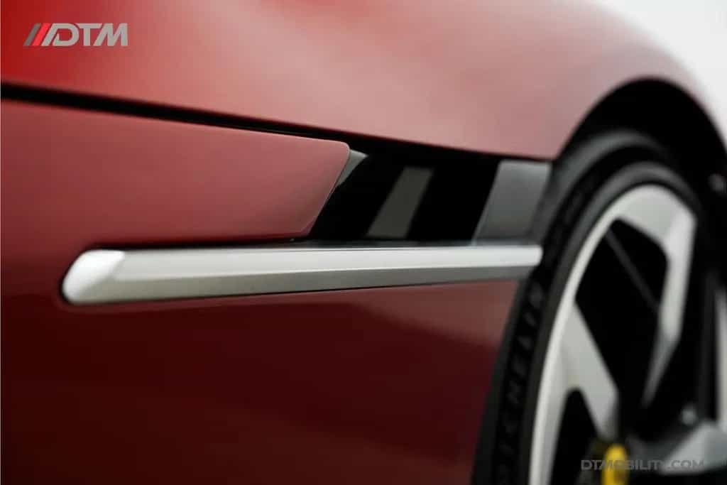 Ferrari 12 Cilindri 6.5 V12 Rosso 09/2025-photo-19
