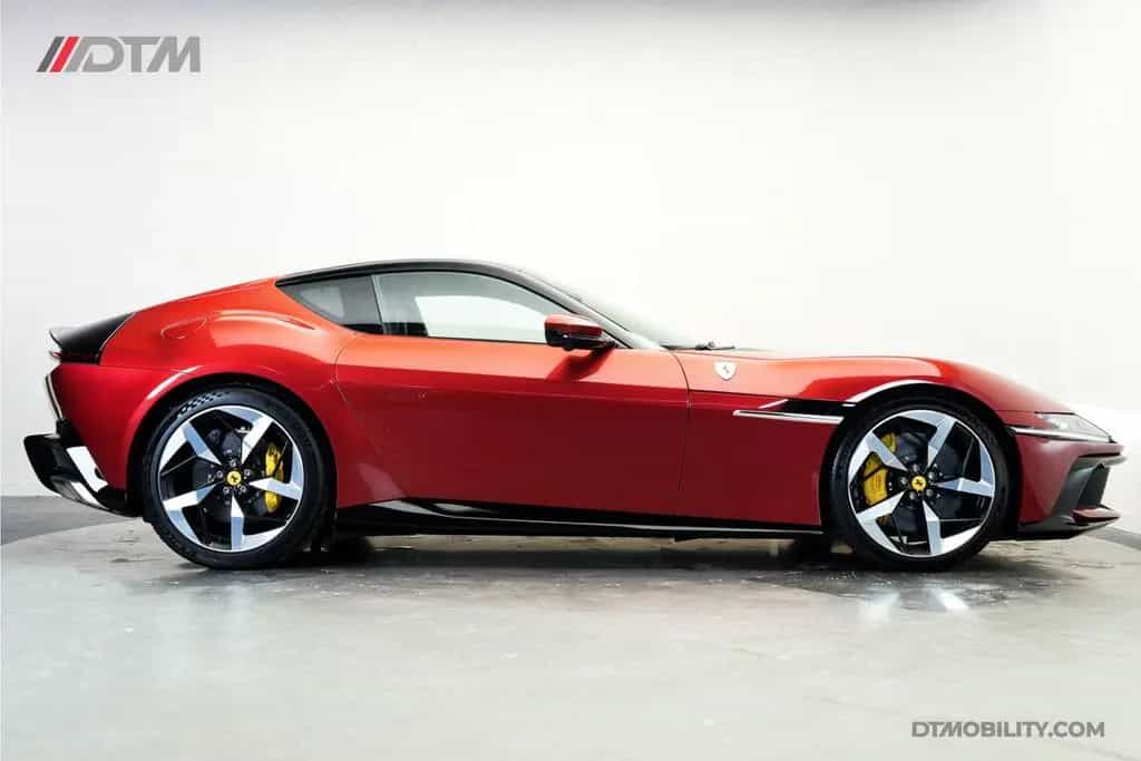 Ferrari 12 Cilindri 6.5 V12 Rosso 09/2025-photo-2