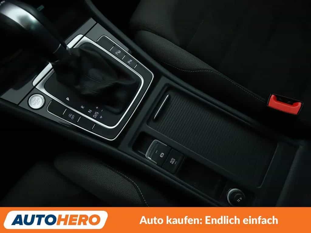 Volkswagen Golf VII 1.5 TSI ACT Highline BM Aut.*LED*ACC* 06/2017-photo-23