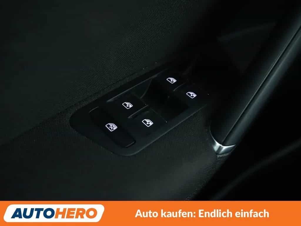 Volkswagen Golf VII 1.5 TSI ACT Highline BM Aut.*LED*ACC* 06/2017-photo-24