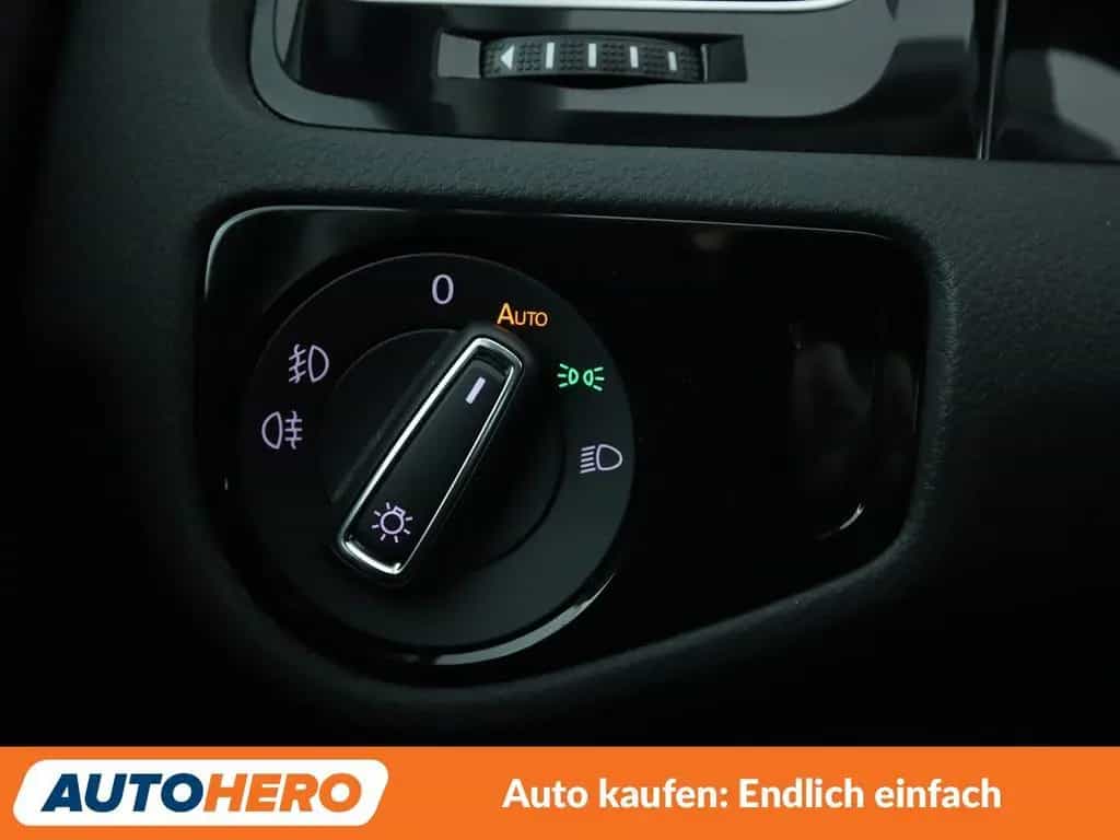 Volkswagen Golf VII 1.5 TSI ACT Highline BM Aut.*LED*ACC* 06/2017-photo-25