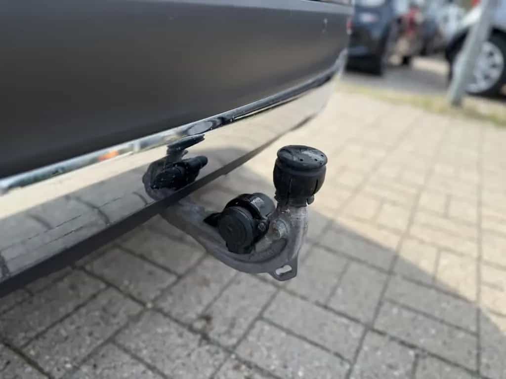 Mercedes-Benz GLB 200 *KAMERA*LED*AHK*NAVI*1.HAND* 10/2020-photo-23