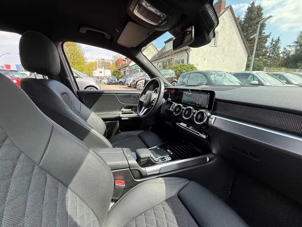 Mercedes-Benz GLB 200 *KAMERA*LED*AHK*NAVI*1.HAND* 10/2020-photo-30