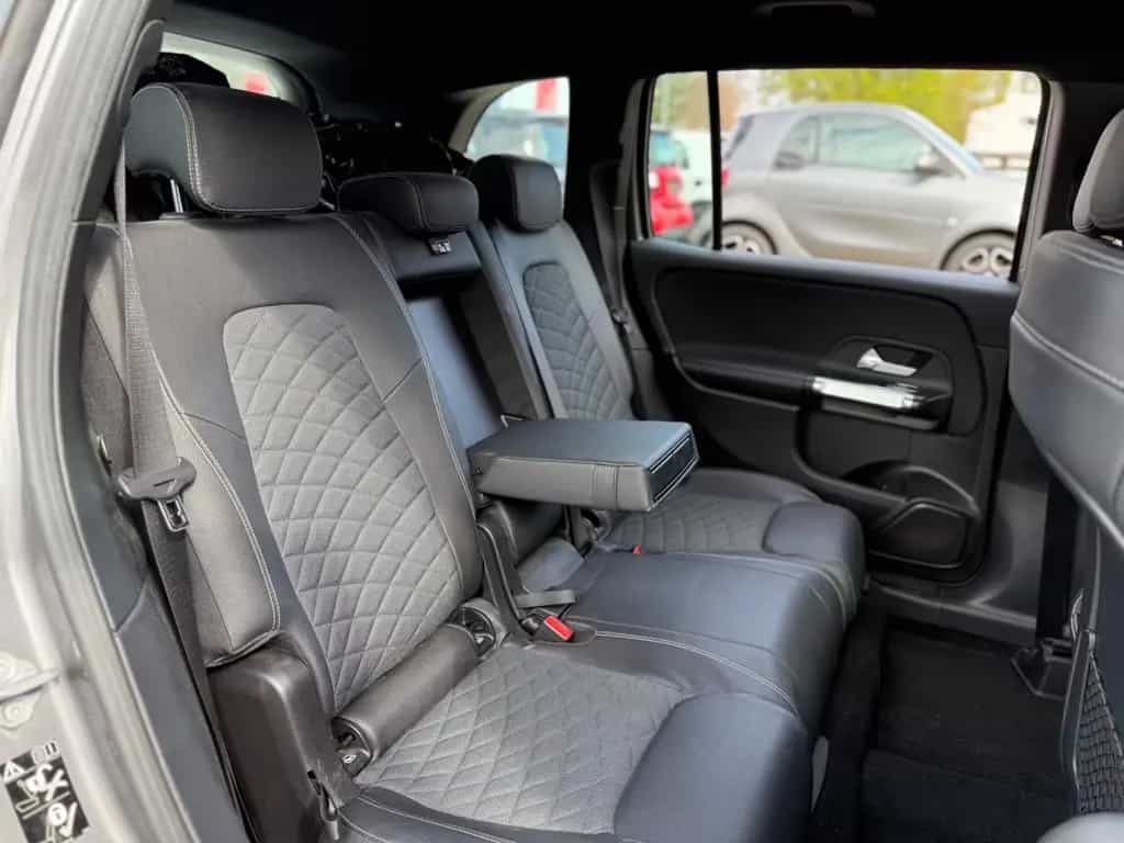 Mercedes-Benz GLB 200 *KAMERA*LED*AHK*NAVI*1.HAND* 10/2020-photo-35