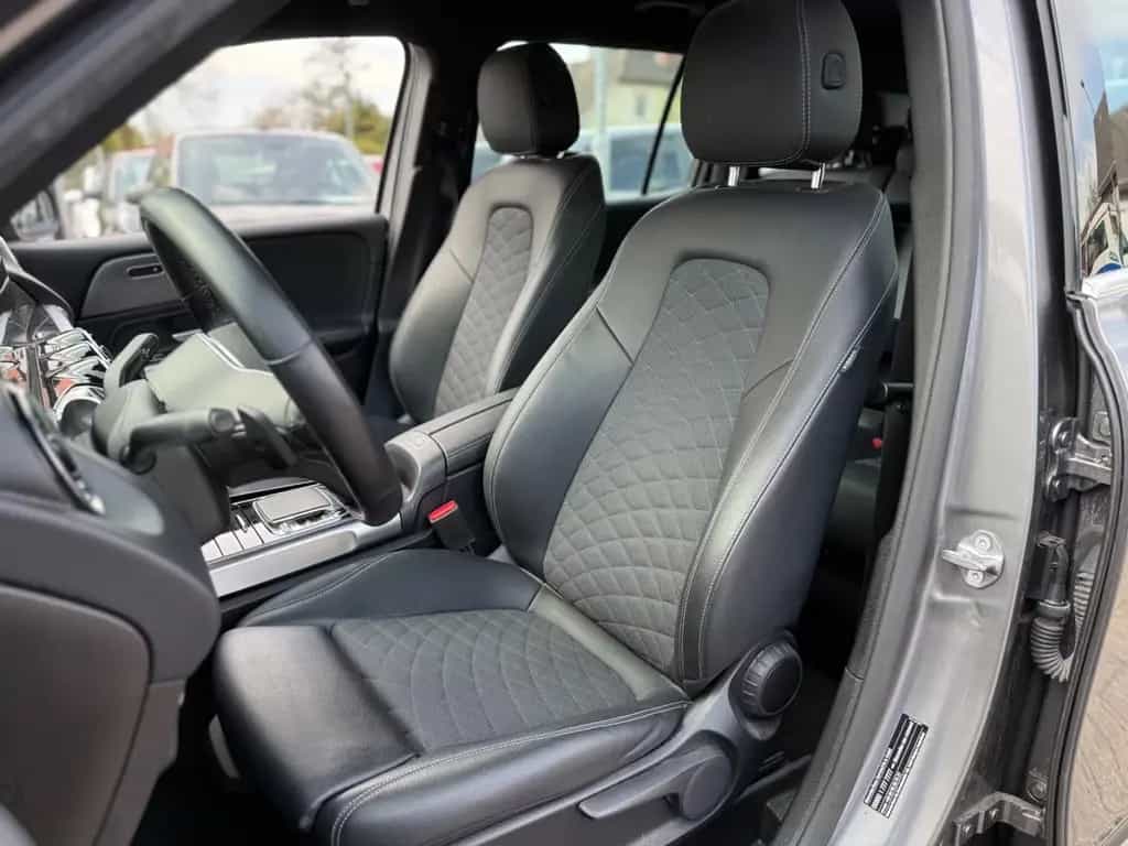 Mercedes-Benz GLB 200 *KAMERA*LED*AHK*NAVI*1.HAND* 10/2020-photo-44