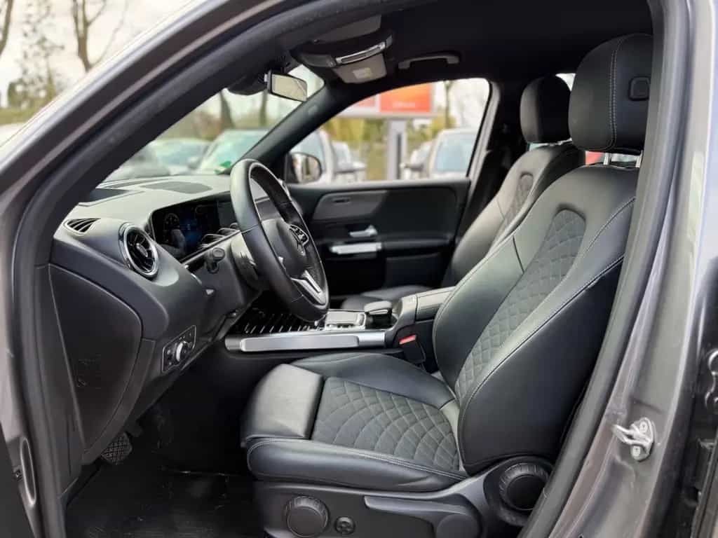 Mercedes-Benz GLB 200 *KAMERA*LED*AHK*NAVI*1.HAND* 10/2020-photo-45