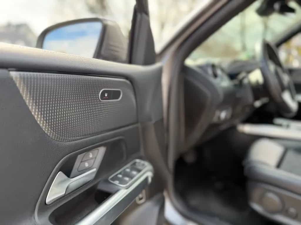 Mercedes-Benz GLB 200 *KAMERA*LED*AHK*NAVI*1.HAND* 10/2020-photo-46