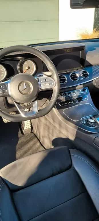 Mercedes-Benz E-Class 220 d 4MATIC T Autom. - 10/2018-photo-10