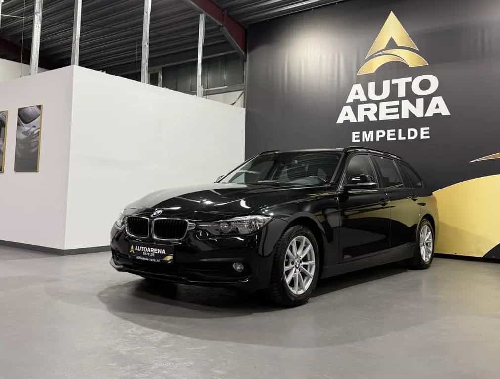 BMW 3 Series 320d Touring *Autom*Navi*Keyless*PDC* 06/2017-photo-0
