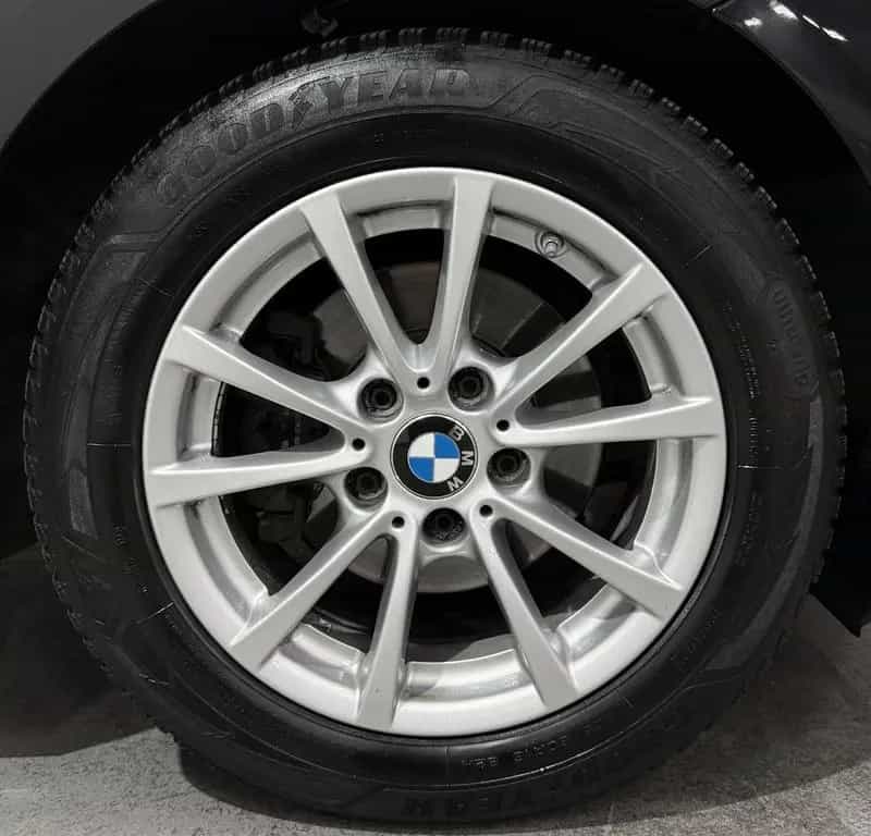 BMW 3 Series 320d Touring *Autom*Navi*Keyless*PDC* 06/2017-photo-24