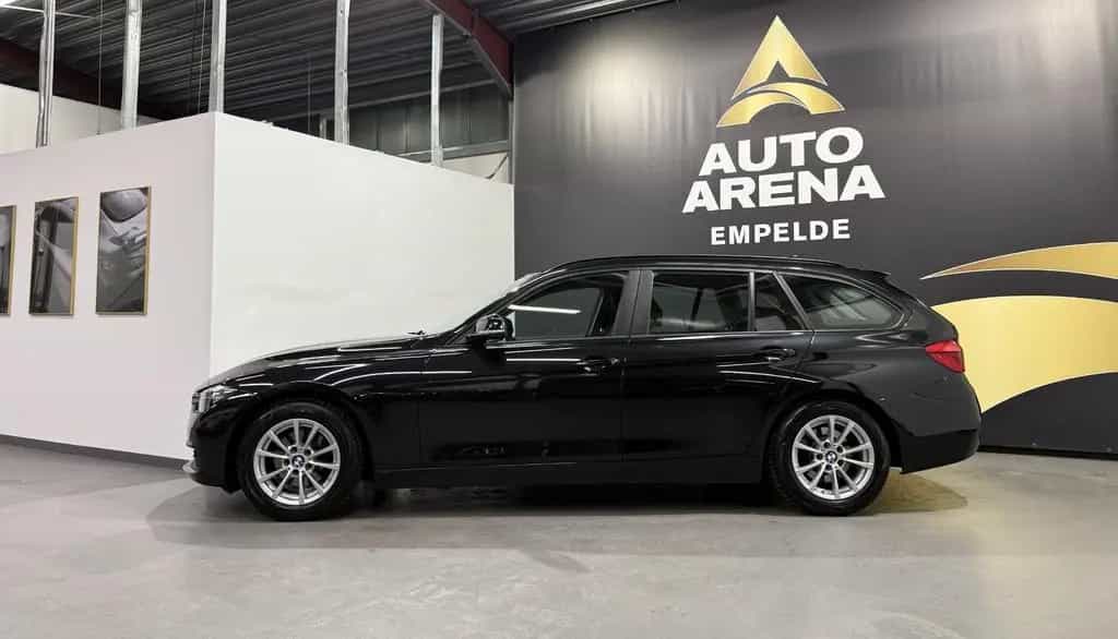 BMW 3 Series 320d Touring *Autom*Navi*Keyless*PDC* 06/2017-photo-3
