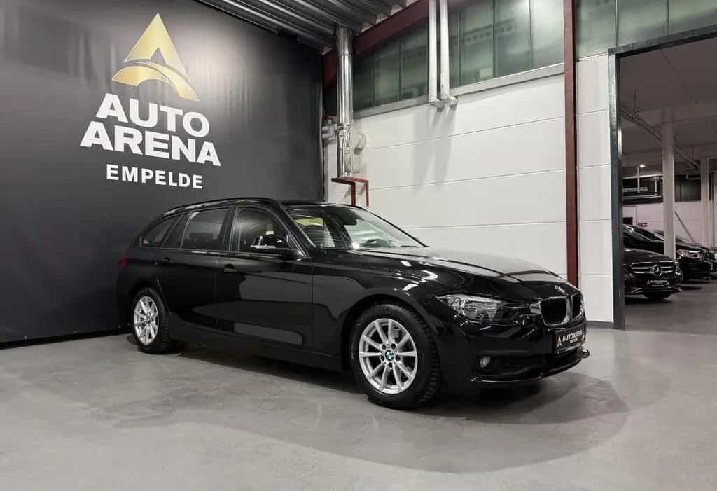 BMW 3 Series 320d Touring *Autom*Navi*Keyless*PDC* 06/2017-photo-7