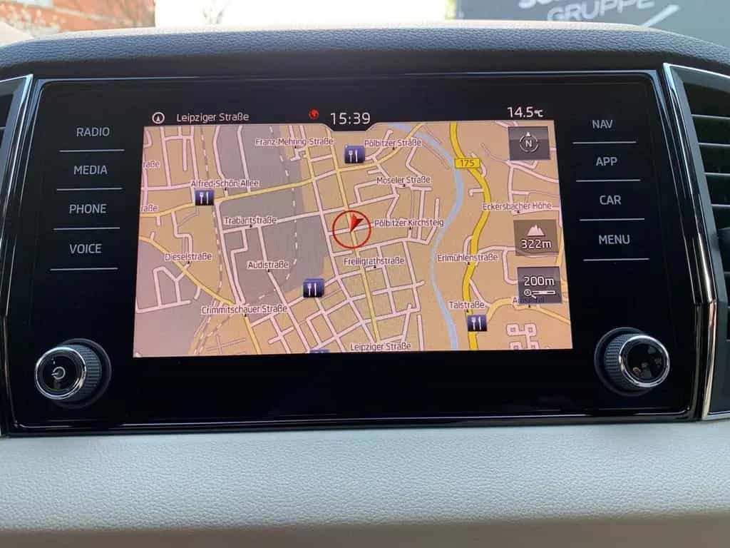 Skoda Karoq 1.5 TSI ACT Style AHK+NAVI+SHZ+PDC+ACC+LED 11/2018-photo-15