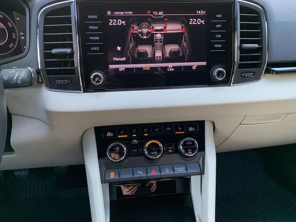 Skoda Karoq 1.5 TSI ACT Style AHK+NAVI+SHZ+PDC+ACC+LED 11/2018-photo-16