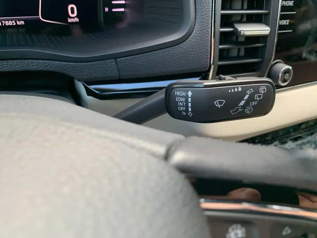 Skoda Karoq 1.5 TSI ACT Style AHK+NAVI+SHZ+PDC+ACC+LED 11/2018-photo-21