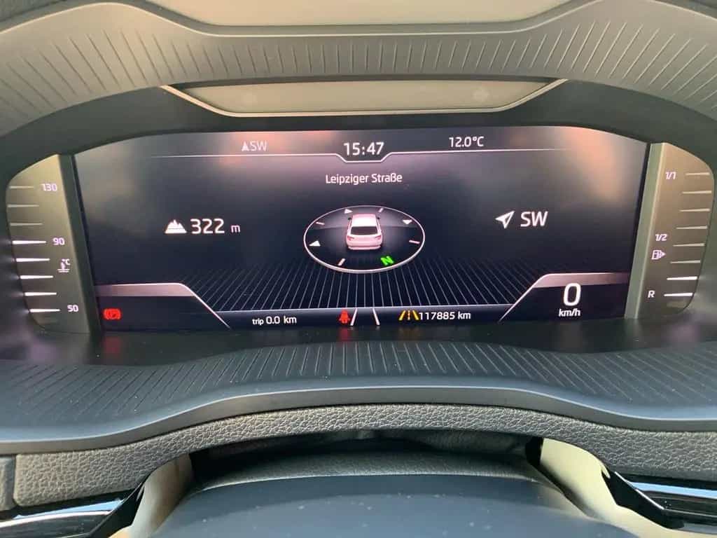 Skoda Karoq 1.5 TSI ACT Style AHK+NAVI+SHZ+PDC+ACC+LED 11/2018-photo-30