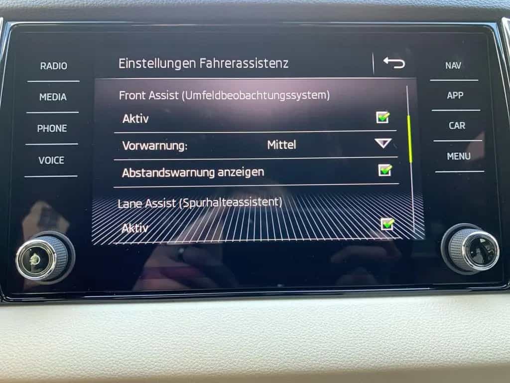 Skoda Karoq 1.5 TSI ACT Style AHK+NAVI+SHZ+PDC+ACC+LED 11/2018-photo-32