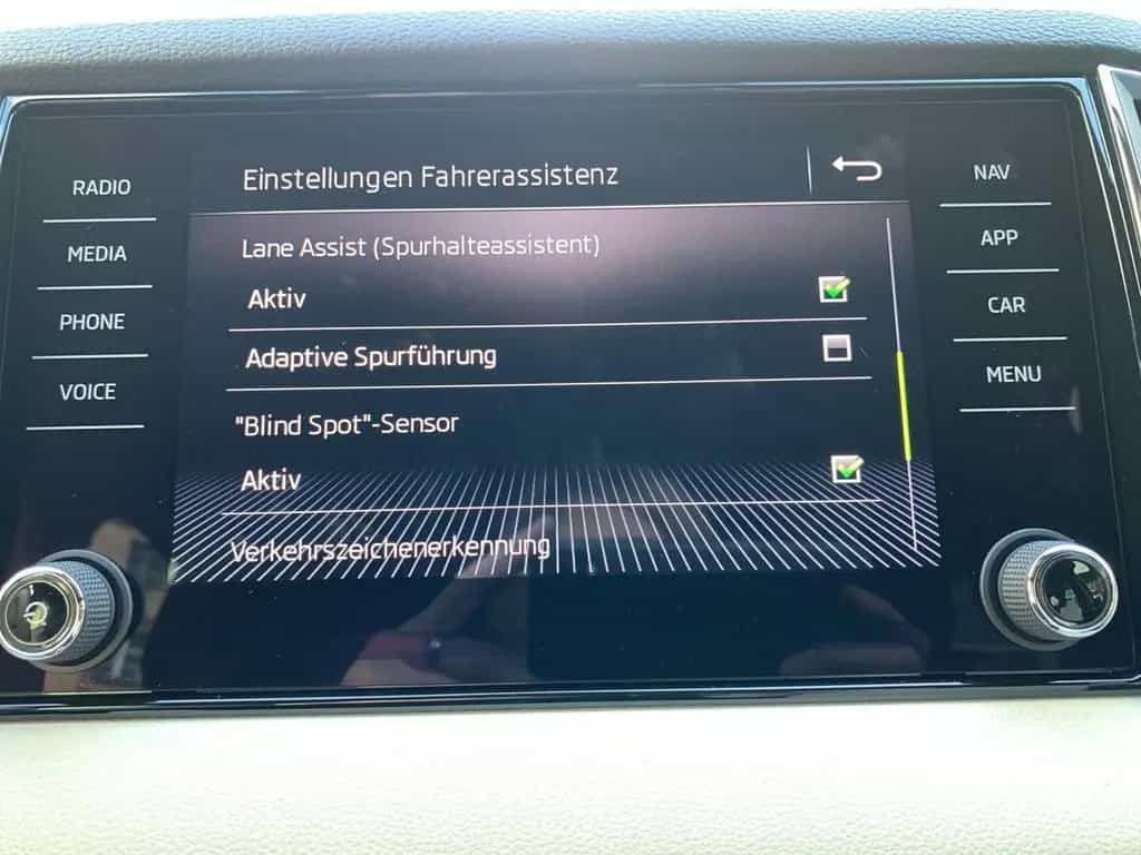 Skoda Karoq 1.5 TSI ACT Style AHK+NAVI+SHZ+PDC+ACC+LED 11/2018-photo-33