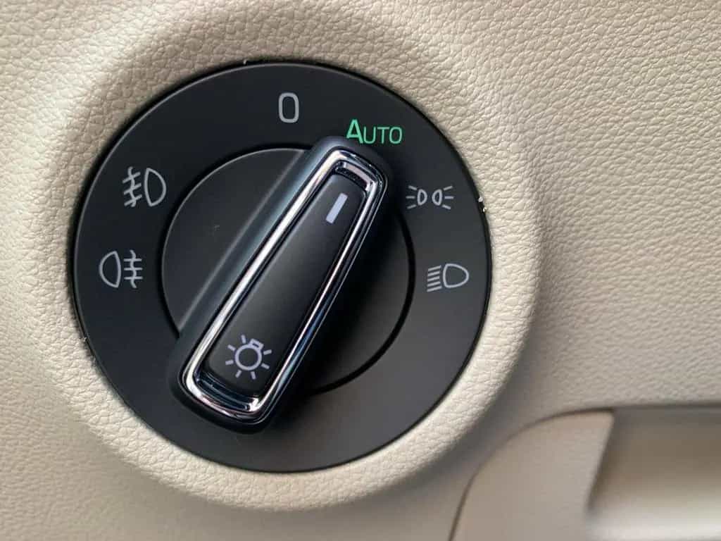 Skoda Karoq 1.5 TSI ACT Style AHK+NAVI+SHZ+PDC+ACC+LED 11/2018-photo-39