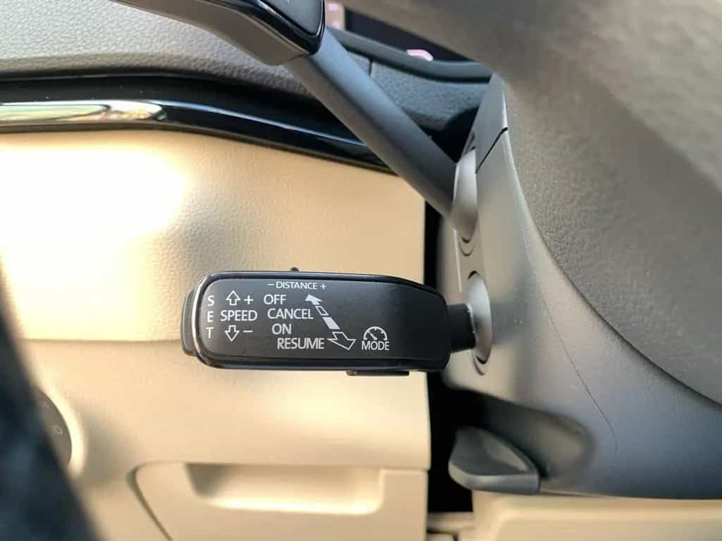 Skoda Karoq 1.5 TSI ACT Style AHK+NAVI+SHZ+PDC+ACC+LED 11/2018-photo-40