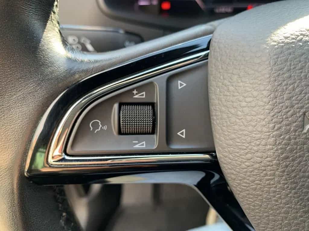 Skoda Karoq 1.5 TSI ACT Style AHK+NAVI+SHZ+PDC+ACC+LED 11/2018-photo-41