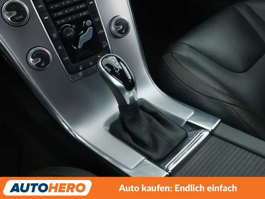 Volvo XC60 2.0 T5 Summum AWD Aut.*NAVI*BI-XENON*ACC* 02/2017-photo-23