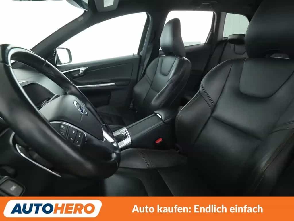 Volvo XC60 2.0 T5 Summum AWD Aut.*NAVI*BI-XENON*ACC* 02/2017-photo-9