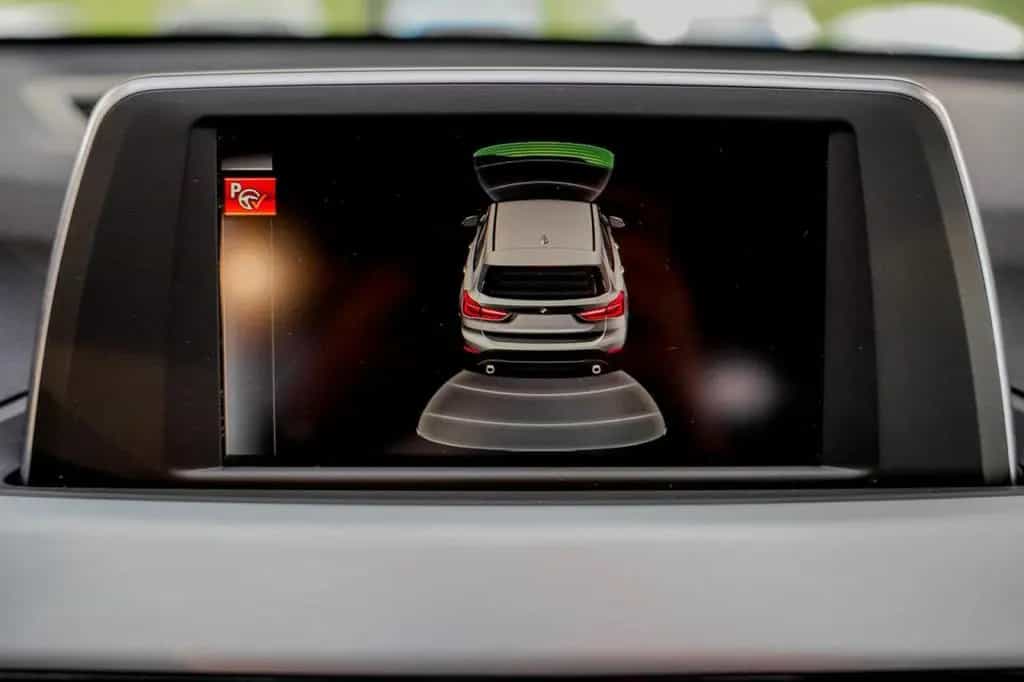 BMW X1 18i Drive NAVI PDC KLIMA TÜV NEU GARANTIE 01/2016-photo-13