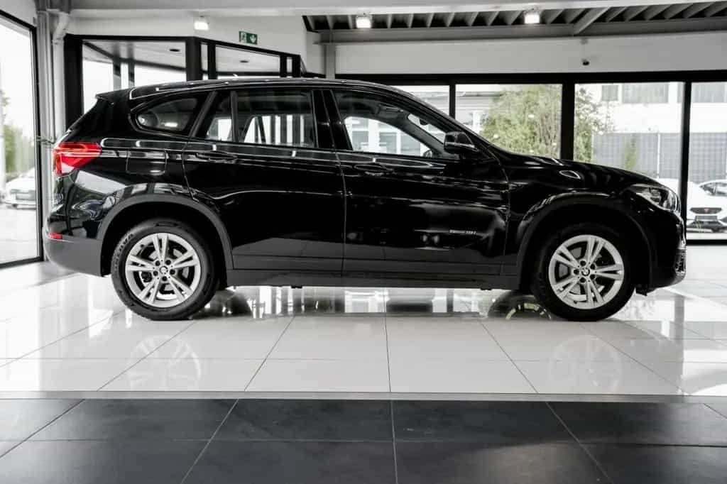 BMW X1 18i Drive NAVI PDC KLIMA TÜV NEU GARANTIE 01/2016-photo-4