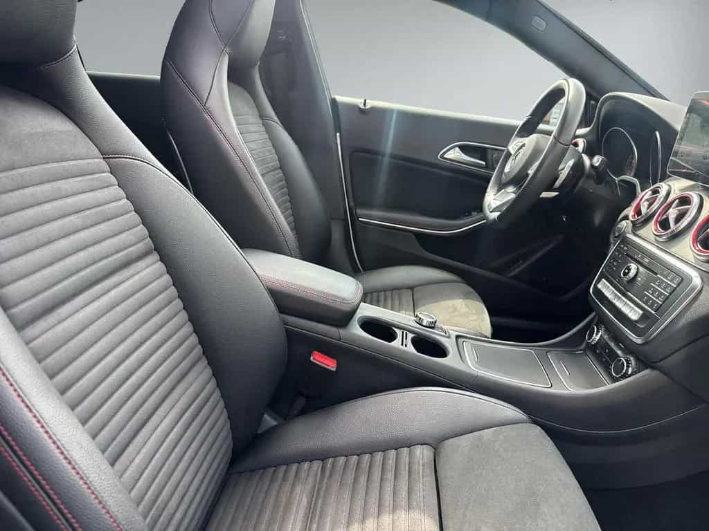 Mercedes-Benz CLA-Class 200 AMG-Line Panoramadach Night-Paket 05/2018-photo-10