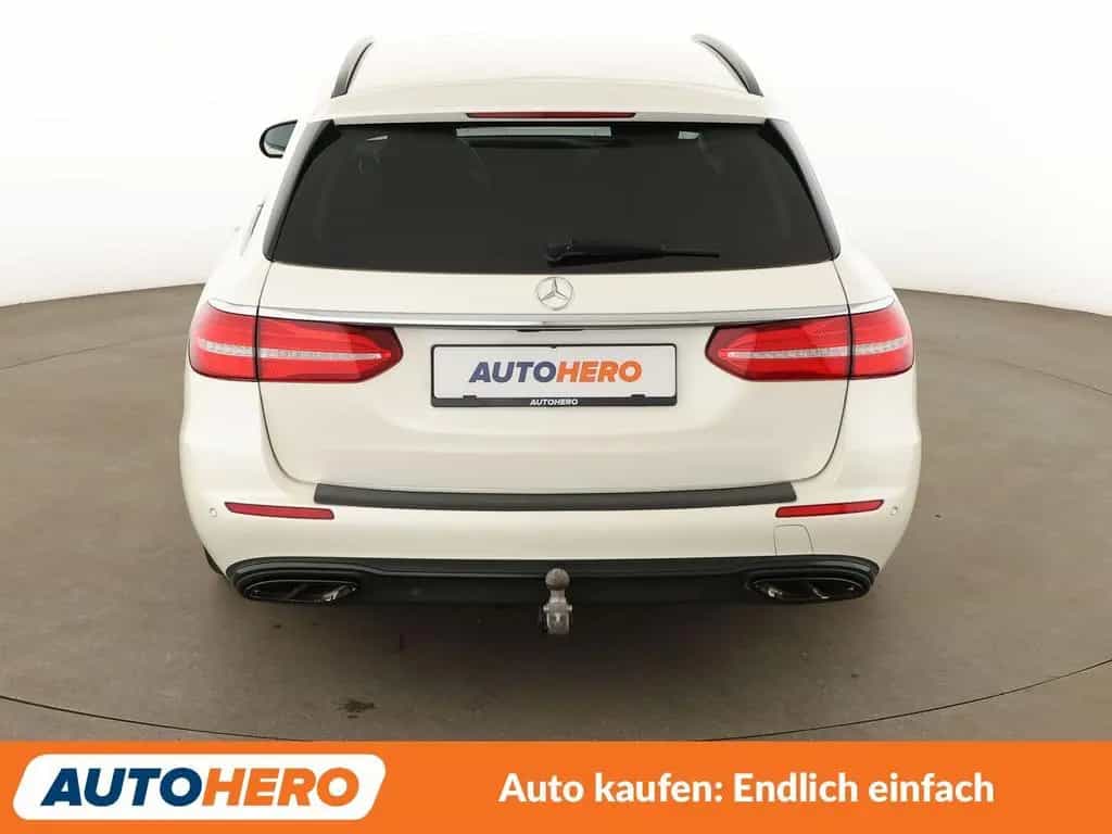Mercedes-Benz E 200 T Avantgarde Aut.*NAVI*ACC*LED*CAM*SHZ* 11/2018-photo-4
