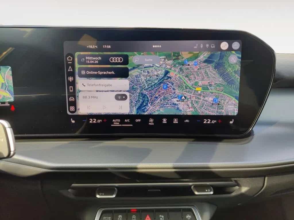 Audi Q3 SUV quattro TFSI AHK PANO 03/2026-photo-12