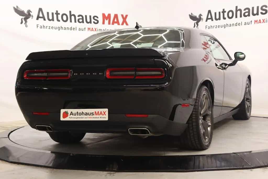 Dodge Challenger SXT Plus~1.Hand~Deutsch~Alpine~SZBL/H 09/2018-photo-1