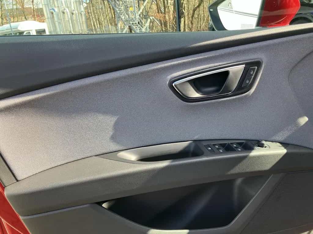 Seat Leon ST 1.5 TSI STYLE LED+KLIMA+PDC+SITZHEIZUNG 08/2019-photo-19