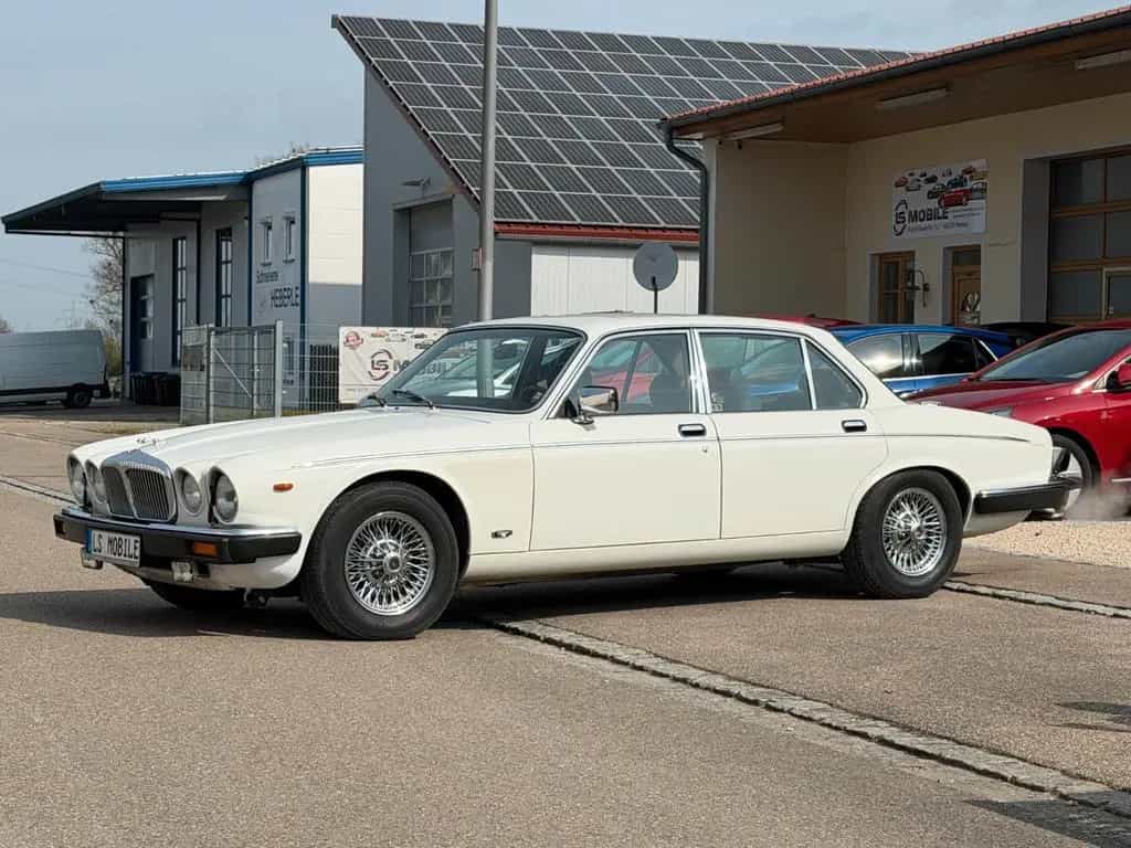 Jaguar Daimler double Six 5.3 V12 Histroy / TüV Neu 11/1990-photo-1