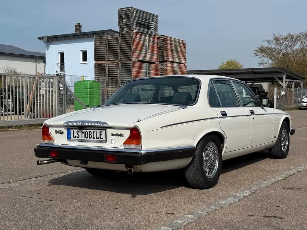 Jaguar Daimler double Six 5.3 V12 Histroy / TüV Neu 11/1990-photo-3