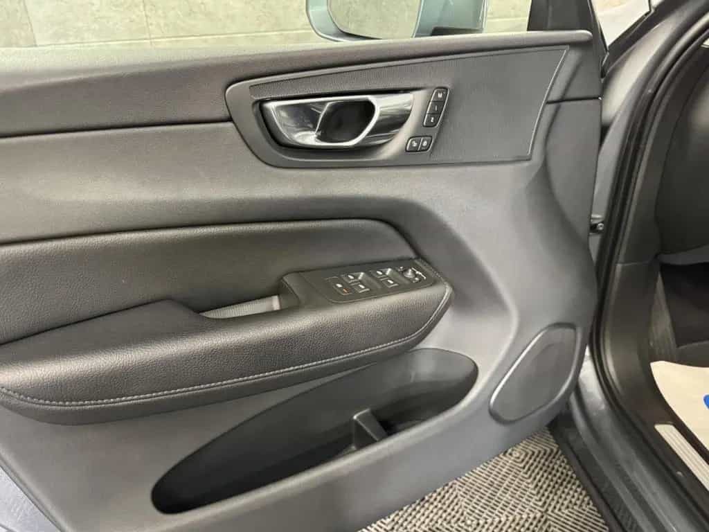 Volvo XC60 Inscription AWD Navi*LED*Tempo*Kamera*AHK 12/2018-photo-17