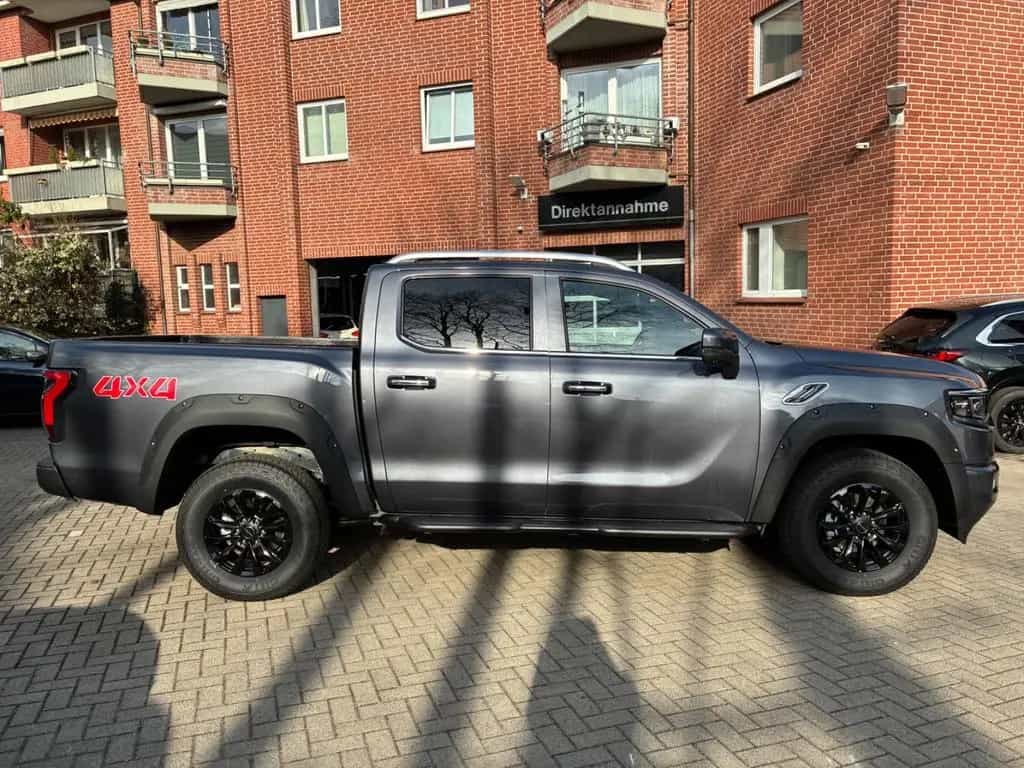 Foton 4 Ultra 4x4 null-photo-1