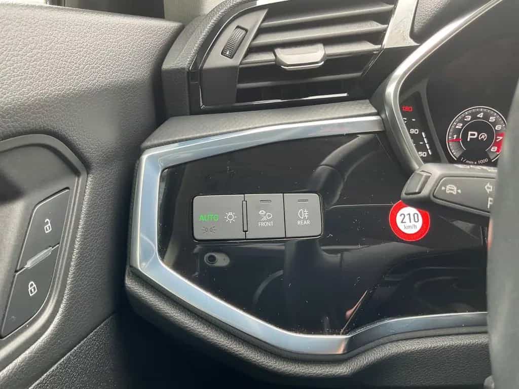 Audi Q3 35 TFSI Business DAB Lane LED Navi Side ViCo 03/2023-photo-14
