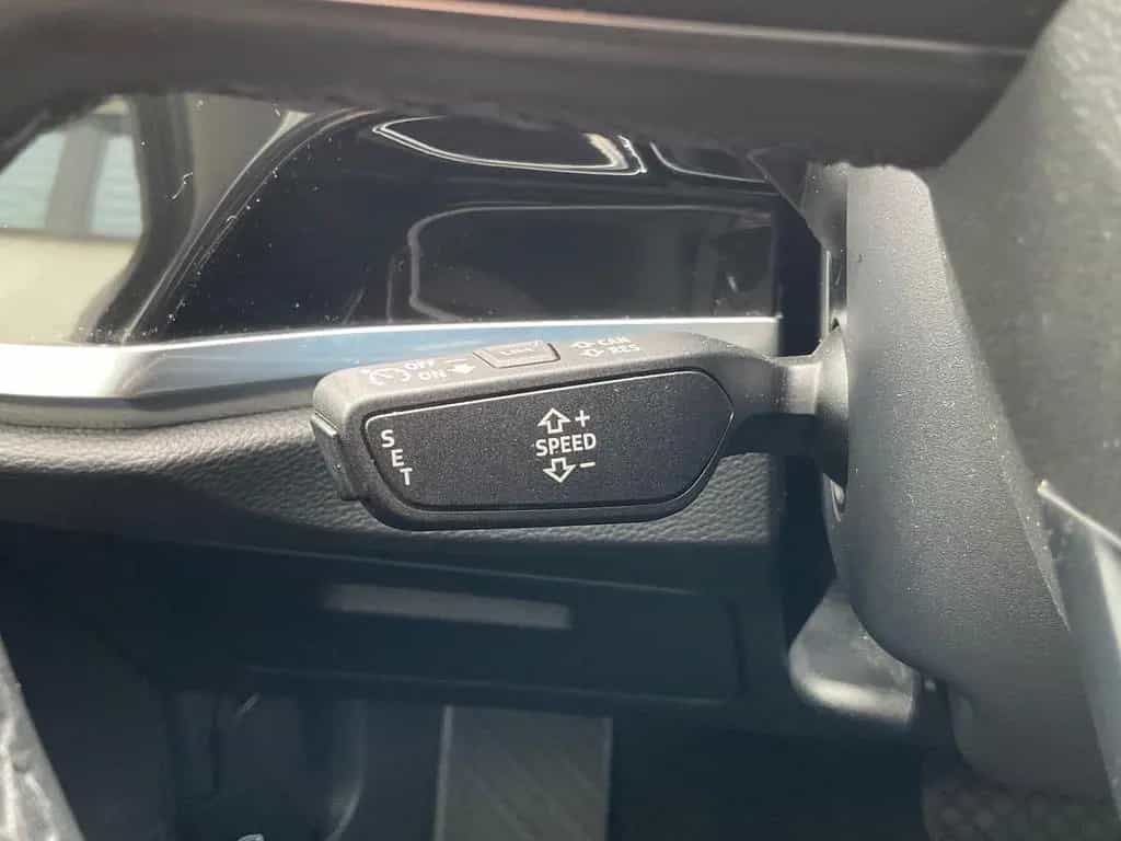 Audi Q3 35 TFSI Business DAB Lane LED Navi Side ViCo 03/2023-photo-21