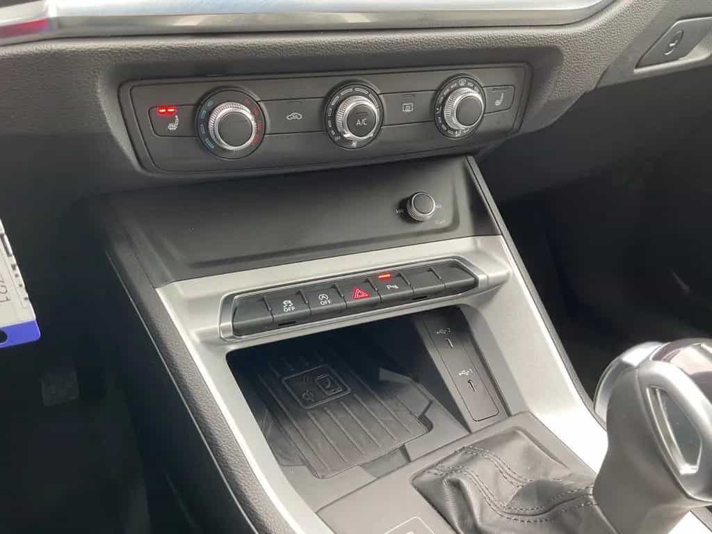 Audi Q3 35 TFSI Business DAB Lane LED Navi Side ViCo 03/2023-photo-39