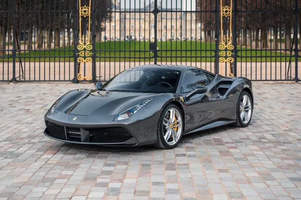 Ferrari 488 GTB - great spec, perfect condition 02/2016-photo-0